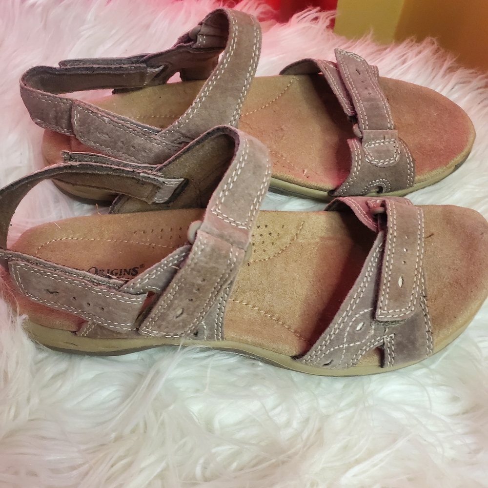 Earth Origins Bianca sandals.